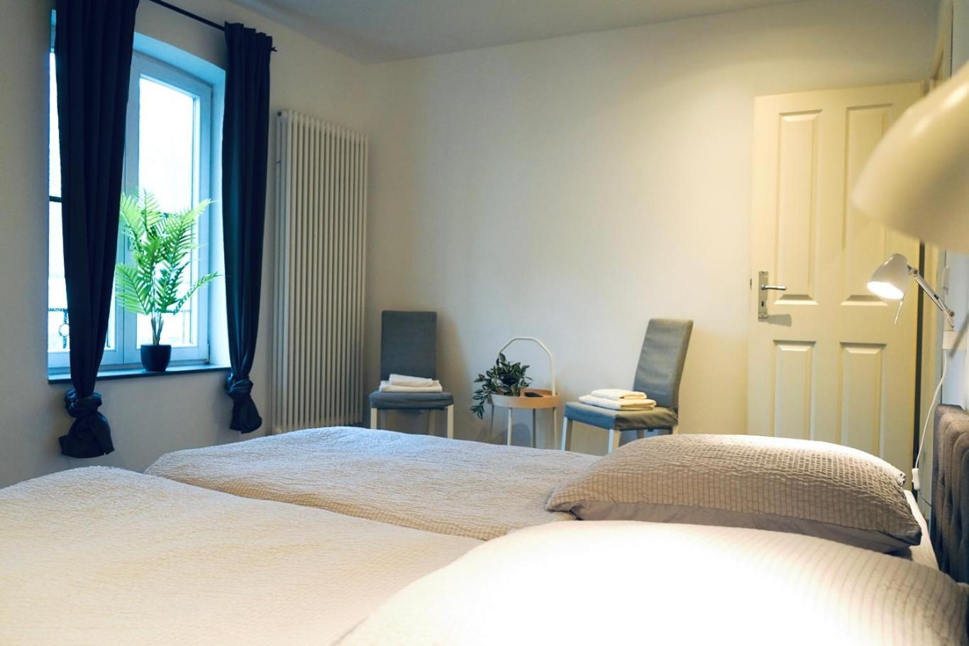 Haus Im Gruenen Fuer 6 Personen-3 Schlafzimmer- 3 Baedern -Waschmaschine-Grosse Terrasse- Vollausgestattete Kueche Wolfsbourg Extérieur photo