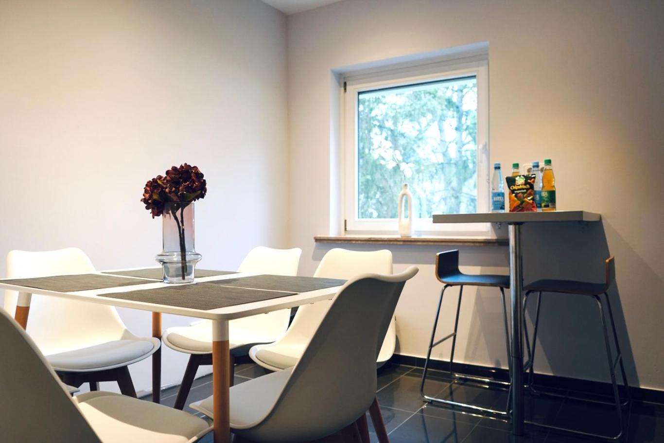 Haus Im Gruenen Fuer 6 Personen-3 Schlafzimmer- 3 Baedern -Waschmaschine-Grosse Terrasse- Vollausgestattete Kueche Wolfsbourg Extérieur photo