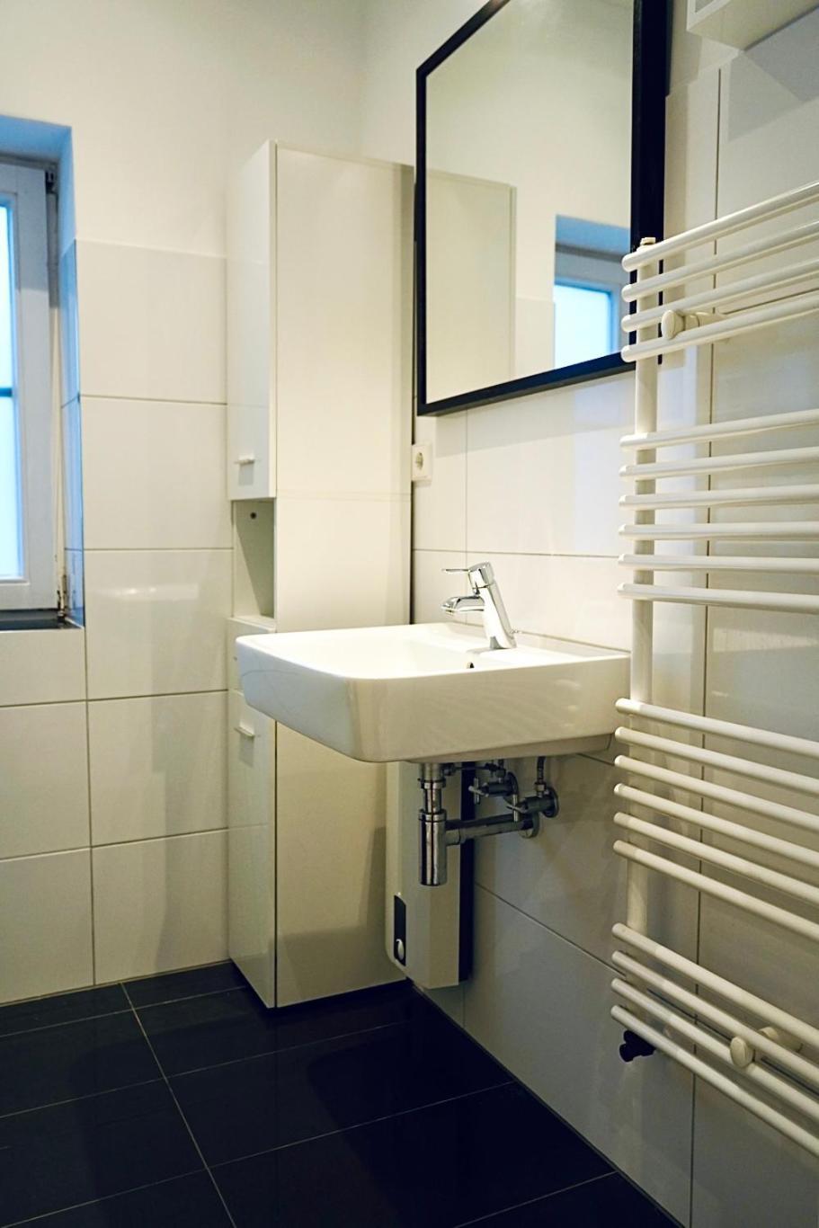 Haus Im Gruenen Fuer 6 Personen-3 Schlafzimmer- 3 Baedern -Waschmaschine-Grosse Terrasse- Vollausgestattete Kueche Wolfsbourg Extérieur photo